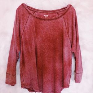 loose long sleeve top